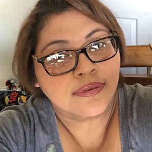 Meet your Posher, Imelda